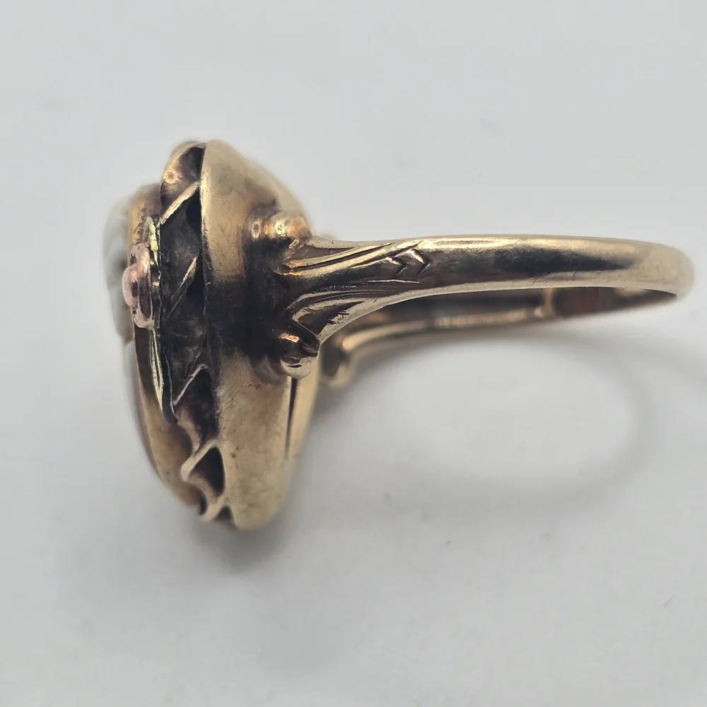 10k Gold Cameo Heart Ring - Picture 5 of 8